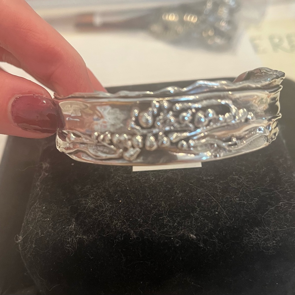 Elegant Silver Women's Bracelet